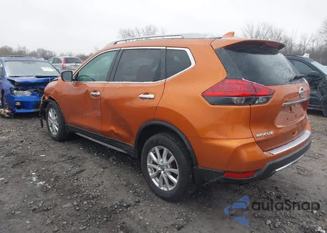 2017 Nissan Rogue Sv z USA, uszkodzony, nr VIN 5N1AT2MV5HC741988